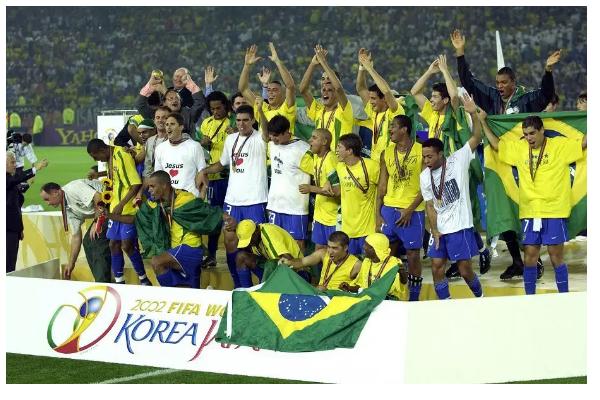 2002年世界杯决赛时间